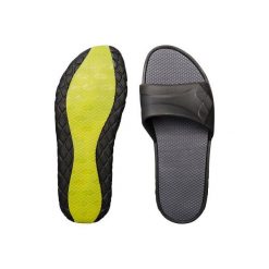 Klapki Basenowe Watergrip Damskie. Czarne klapki damskie Arena, bez wzorów, z kauczuku, bez obcasa. W wyprzedaży za 49.99 zł.