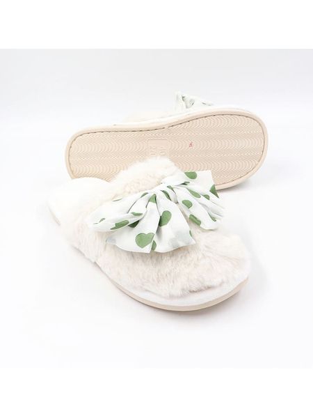 Confly Kapcie w kolorze białym rozmiar: 37. Białe kapcie damskie Confly. Za 47.94 zł.