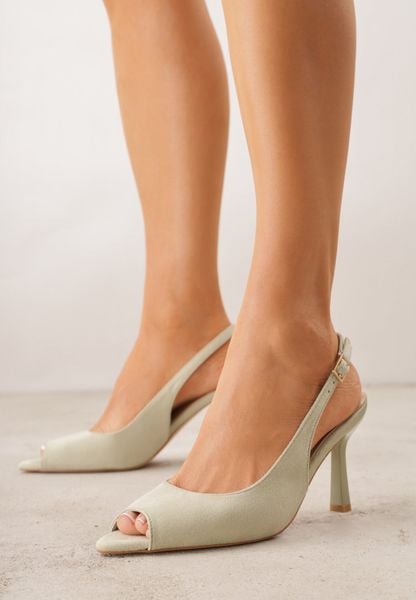 Zielone Sandały na Szpilce z Odkrytą Piętą i Palcami Zitena. Zielone sandały damskie Born2be, w ażurowe wzory, bez obcasa, na obcasie. Za 99.99 zł.