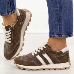 Taupe zamszowe skórzane półbuty damskie S.Barski 7097. Półbuty damskie S.BARSKI, bez wzorów, z jeansu, eleganckie, bez obcasa, na płaskiej podeszwie. Za 269.00 zł.