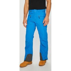Quiksilver - Spodnie snowboardowe Boundry. Niebieskie spodnie materiałowe męskie Quiksilver, bez wzorów, z poliesteru. W wyprzedaży za 479.90 zł.