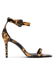 Versace Jeans Couture Sandały 80VA3S76 ZS366 G89 Czarny. Czarne sandały damskie Versace Jeans Couture, bez wzorów, z jeansu, bez obcasa, na szpilce. Za 989.99 zł.