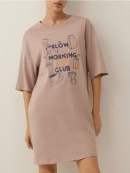 Koszula nocna z nadrukiem - brązowy. Brązowe koszule nocne damskie Reserved, bez wzorów, z bawełny. Za 59.99 zł.