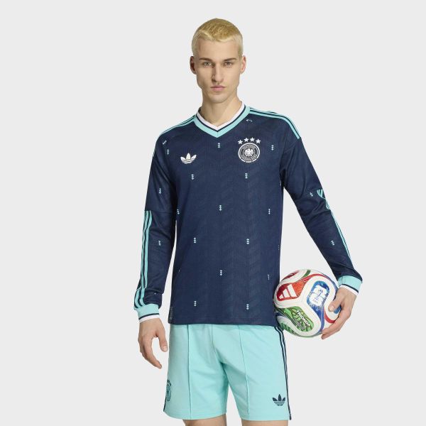 Koszulka wyjazdowa z długim rękawem Niemcy 26 Authentic. Niebieskie koszulki męskie z długim rękawem Adidas, l, z poliesteru. Za 699.00 zł.