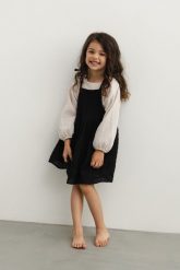 MINI sukienka bawełniana z kieszonką w kolorze TOTALLY BLACK - MIRABELL-104-110 (4-5). Czarne sukienki dziewczęce Marsala, na lato, bez wzorów, z bawełny, eleganckie, bez ramiączek. W wyprzedaży za 80.96 zł.