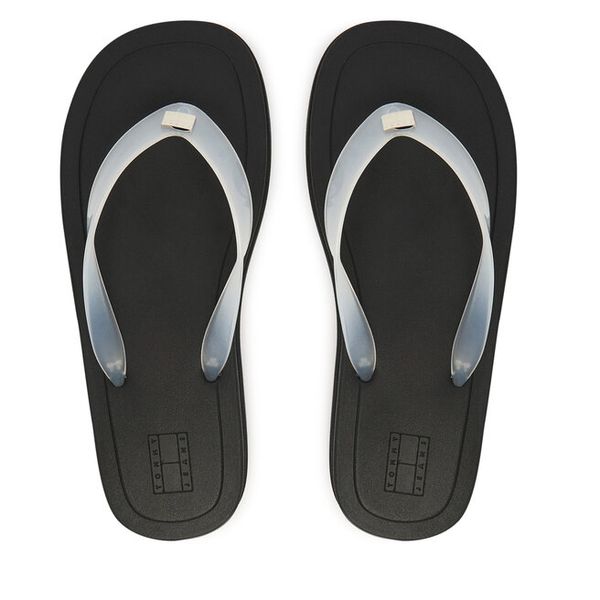 Japonki Tommy Jeans. Białe klapki damskie Tommy Jeans, bez wzorów, z jeansu, bez obcasa. Za 329.99 zł.