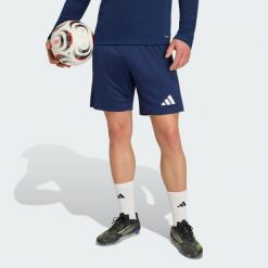 Spodenki treningowe Entrada26. Białe szorty męskie Adidas, z poliesteru, bez kołnierzyka. Za 73.99 zł.
