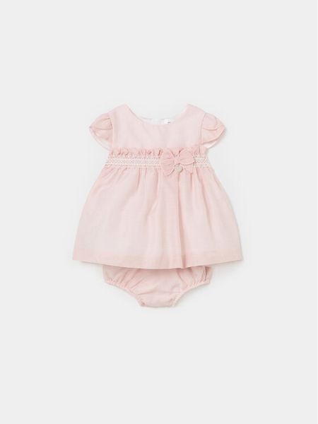 Mayoral Sukienka elegancka 1822 Różowy Regular Fit. Czerwone sukienki dziewczęce Mayoral, bez wzorów, z syntetyku, eleganckie, bez ramiączek. Za 119.99 zł.