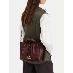 Torebka Beverly Hills Polo Club. Czerwone torebki klasyczne damskie Beverly Hills Polo Club, bez wzorów, bez dodatków. Za 229.99 zł.
