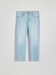 Jeansy straight fit z efektem sprania - niebieski. Niebieskie jeansy męskie Reserved. W wyprzedaży za 59.99 zł.