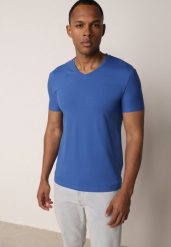 Niebieska Koszulka T-shirt z Bawełny z Dekoltem w Serek Rionisse. Niebieskie t-shirty męskie Born2be, l, bez wzorów, z bawełny, bez kołnierzyka. Za 49.99 zł.