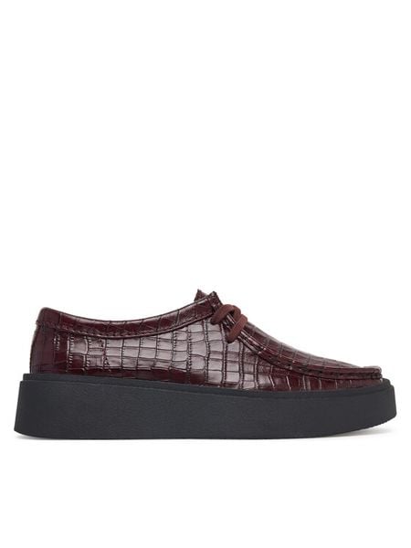 Clarks Półbuty Torview W 26328105 Bordowy. Czerwone półbuty damskie Clarks, bez wzorów, ze skóry, bez obcasa, na płaskiej podeszwie. Za 569.99 zł.