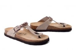 DR. BRINKMANN 701003-08 beige, klapki japonki damskie. Brązowe klapki damskie Dr. Brinkmann, bez wzorów, ze skóry, bez obcasa. Za 289.90 zł.