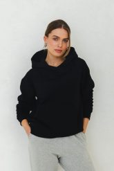 BLUZA RITA CZARNA M - Flawless. Czarne bluzy z kapturem damskie Flawless, na zimę, l, z bawełny. Za 339.00 zł.