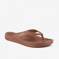Damskie klapki Coqui Naitiri. Brązowe klapki damskie Coqui, bez wzorów, bez obcasa. Za 113.99 zł.