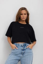 T-SHIRT PENNY "BETTER TOGETHER" CZARNY S - Flawless. Czarne t-shirty damskie Flawless, s, bez wzorów, z bawełny, bez kołnierzyka. Za 168.00 zł.