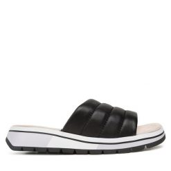 Klapki Caprice. Czarne klapki damskie Caprice, bez wzorów, bez obcasa. Za 209.99 zł.