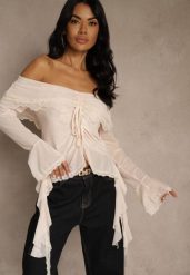 Jasnobeżowa Bluzka Off Shoulder z Falbankami z Siateczki z Bawełny i Wiskozy Fenisella. Brązowe bluzki damskie Renee, l, bez wzorów, z bawełny, eleganckie, bez kołnierzyka, bez ramiączek. Za 79.99 zł.