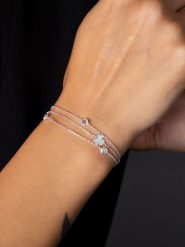 Heliophilia Srebrna bransoletka z elementami ozdobnymi rozmiar: onesize. Szare bransoletki damskie Heliophilia, srebrne. Za 78.45 zł.