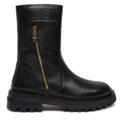 Botki LOVE MOSCHINO. Czarne botki damskie Love Moschino, bez obcasa, na płaskiej podeszwie, bez zapięcia. Za 759.99 zł.