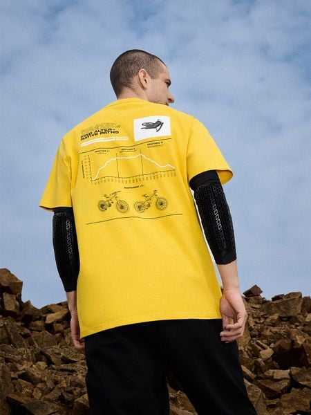 4F T-shirt relaxed z nadrukiem męski - żółty S. Żółte t-shirty męskie 4f, m, bez wzorów, z bawełny, bez kołnierzyka. Za 79.99 zł.