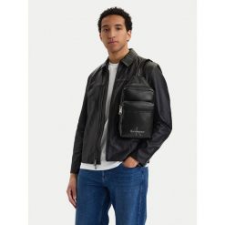 Saszetka Calvin Klein. Czarne saszetki męskie CALVIN KLEIN. Za 369.99 zł.