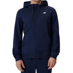 Bluza męska 4F z wysokim kołnierzem. Niebieskie bluzy z kapturem męskie 4f, m, z bawełny. Za 122.99 zł.