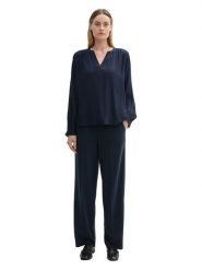 Tom Tailor Bluzka w kolorze granatowym rozmiar: 38. Niebieskie bluzki damskie Tom Tailor, s, bez wzorów, z wiskozy, klasyczne, bez kołnierzyka, bez ramiączek. Za 86.99 zł.