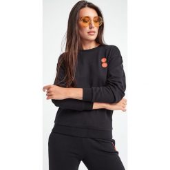 Bluza dresowa damska ARMANI EXCHANGE. Bluzy bez kaptura damskie Armani Exchange, m, z dresówki. W wyprzedaży za 383.67 zł.