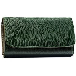 Zielony, poziomy portfel damski ze skóry ekologicznej zamykany zatrzaskiem - 4U Cavaldi. Zielone portfele damskie 4U Cavaldi, bez wzorów, ze skóry ekologicznej. Za 45.00 zł.