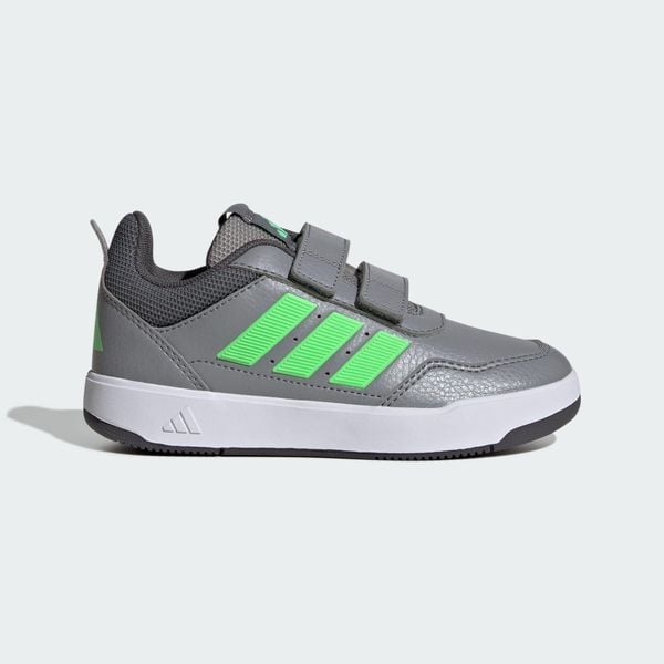 Buty Tensaur Sport 3.0 CF K. Brązowe buty sportowe na co dzień damskie Adidas, z gumy, bez zapięcia, na jogę i pilates. Za 169.00 zł.