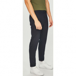 Only & Sons - Spodnie. Niebieskie spodnie materiałowe męskie Only & Sons, bez wzorów, z elastanu, casualowe. W wyprzedaży za 79.90 zł.