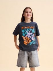 T-shirt z nadrukiem - ciemnoszary. Szare koszulki dziewczęce Reserved, bez wzorów, z bawełny, bez ramiączek. W wyprzedaży za 29.99 zł.