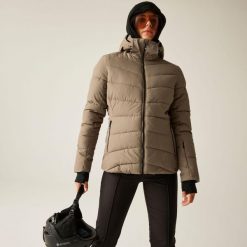 Kurtka narciarska damska z membraną Glacier Dare 2b. Brązowe kurtki damskie Dare 2b, bez wzorów, z puchu, bez kaptura, narciarskie. W wyprzedaży za 699.99 zł.