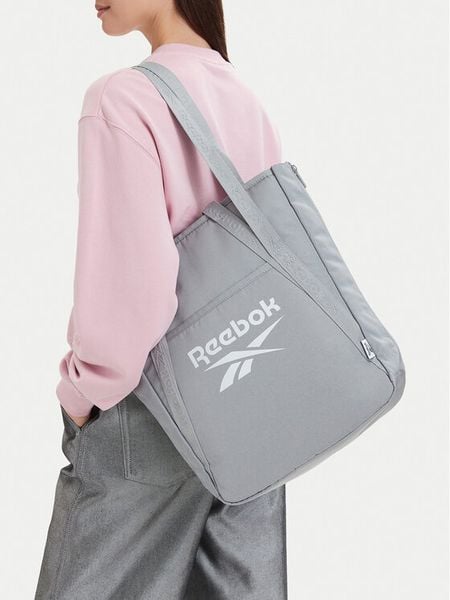 Reebok Torebka CWBEO-RBK-B-006-10 Szary jasny. Szare torebki klasyczne damskie Reebok, bez wzorów, z materiału, bez dodatków. Za 129.99 zł.