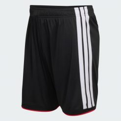 Krótkie Zamieszkanie w Niemczech Coupe du Monde 2026. Białe szorty męskie Adidas, bez wzorów, sportowe. Za 199.00 zł.