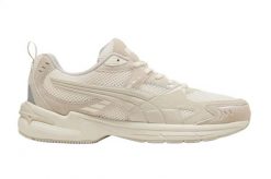Buty Damskie Puma Milenio Lekkie Sportowe Wygodne. Brązowe buty sportowe na co dzień damskie Puma, bez wzorów, z materiału, trekkingowe. Za 319.00 zł.