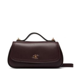 Torebka Calvin Klein. Czerwone torebki klasyczne damskie CALVIN KLEIN, bez wzorów, bez dodatków. Za 409.99 zł.