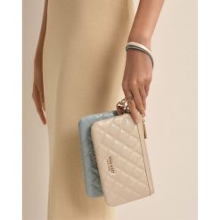 Torebka Nine West. Brązowe torebki klasyczne damskie Nine West, bez wzorów, bez dodatków. Za 99.99 zł.