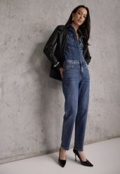 Niebieskie Jeansy z Dodatkiem Bawełny Typu Mom Fit Mastorea. Niebieskie jeansy damskie Renee, z podwyższonym stanem. Za 119.99 zł.