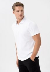 Koszulka polo na zamek O-HECTOR. Białe koszulki polo męskie Volcano, l, bez wzorów, z bawełny, bez ramiączek. Za 109.99 zł.