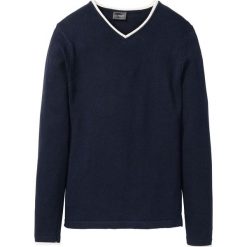 Sweter z dekoltem w serek z bawełny z recyclingu bonprix ciemnoniebieski. Niebieskie swetry męskie bonprix, l, bez wzorów, z bawełny, bez kołnierzyka. Za 69.99 zł.