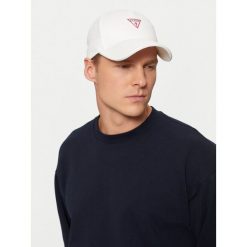 Czapka z daszkiem Guess. Białe czapki męskie Guess, z aplikacjami. Za 69.99 zł.