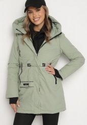 Jasnozielona Kurtka Parka Zapinana na Napy Ściągana w Pasie Troczkami Arstilla. Zielone kurtki damskie Born2be, l, bez wzorów, z dzianiny. Za 309.99 zł.
