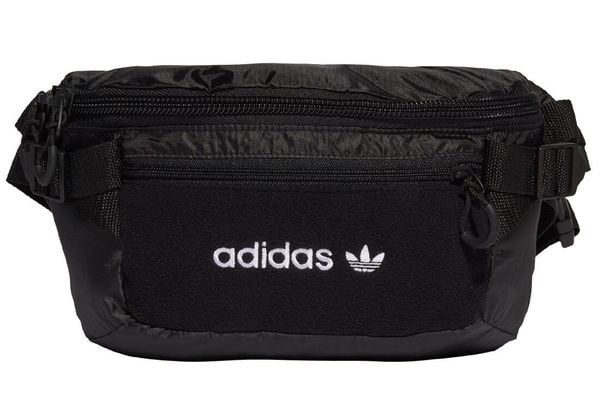 Torebka nerka adidas Premium Essentials Large Waist Bag pojemność 5 L. Czarne torebki klasyczne damskie Adidas, bez wzorów, z materiału, bez dodatków. Za 155.90 zł.