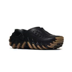 Sandały Crocs ECHO GUM RO CLOG 211675-001. Czarne sandały damskie Crocs, bez wzorów, z materiału, bez obcasa. Za 268.39 zł.