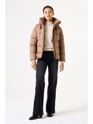 Garcia Kurtka zimowa w kolorze jasnobrązowym rozmiar: XL. Brązowe kurtki damskie Garcia, na zimę, xl, bez wzorów, z puchu, bez kaptura. Za 361.13 zł.