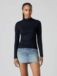 Levi's Koszulka w kolorze granatowym rozmiar: L. Niebieskie bluzki damskie Levi's, l, bez wzorów, bez kołnierzyka. Za 70.24 zł.