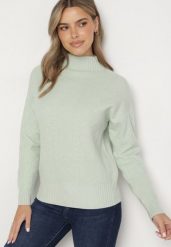 Miętowy Sweter Golf z Ozdobnym Tłoczeniem Zakończony Ściągaczem Melodiea. Zielone golfy damskie Born2be, bez wzorów, z jeansu, bez ramiączek. Za 49.99 zł.