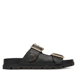 Klapki Guess. Czarne klapki damskie Guess, z aplikacjami, bez obcasa. Za 439.99 zł.